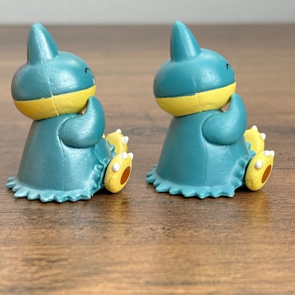 Pokémon 2 MUNCHLAX Metallic Collectible Toy Battle Figure WCT 2019 Cake Topper - Picture 5 of 6